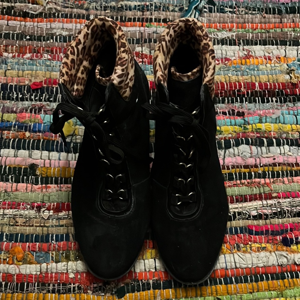 Crown and Ivy June leather leopard boots size 8